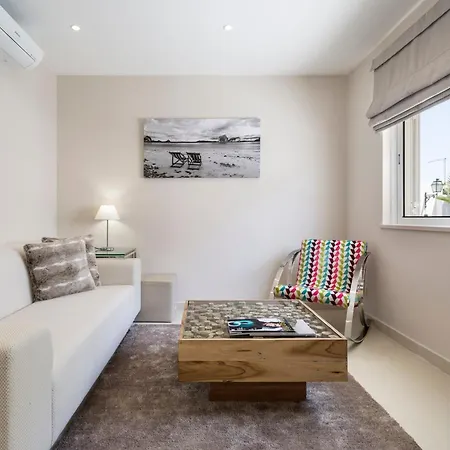 Leeroy Villa Almancil